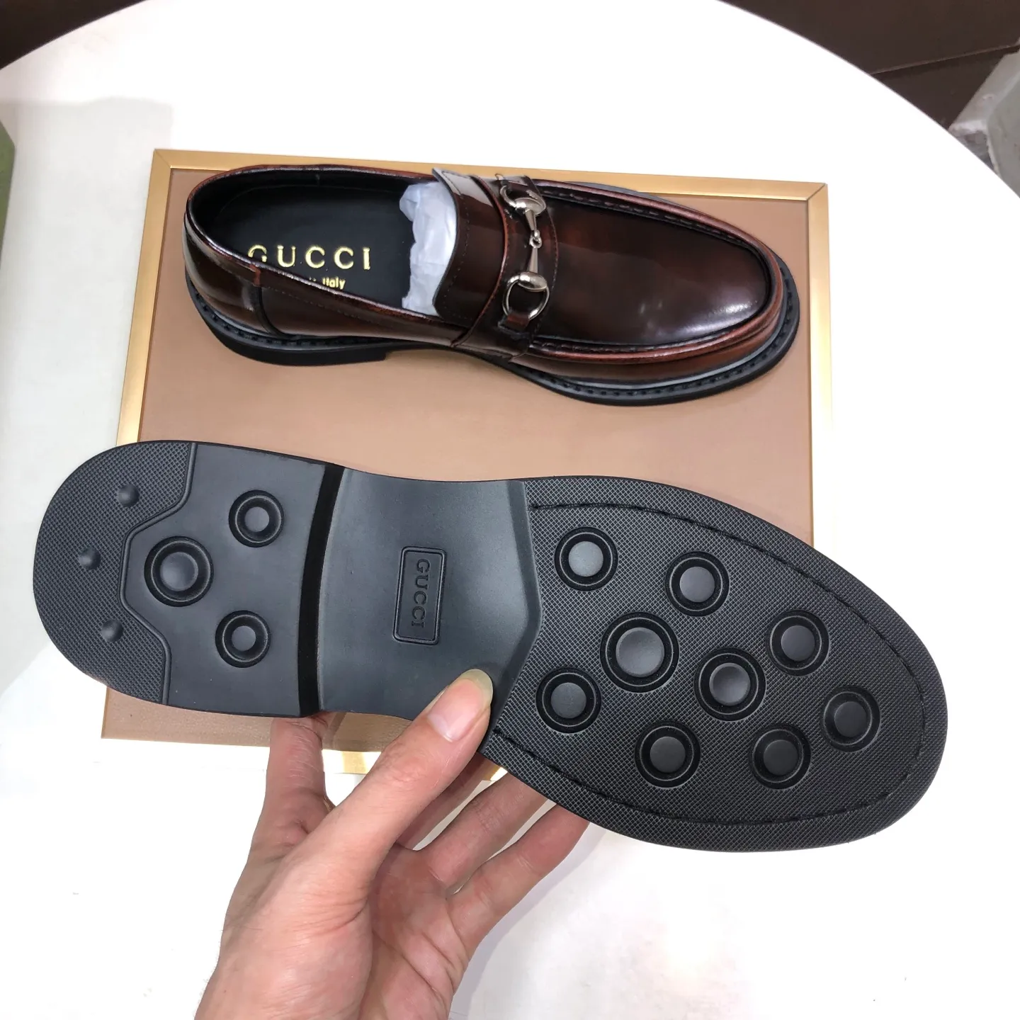 Ex-factory price 540💰The top Italian luxury men’s shoe giant (GUCCI) (Gucci) (full cowhide lining) is now available🍃Original European style🔰 Pleasant to the eye😍In order to make the shoes more durable and non-deformable🌀The production continues to follow traditional methods but there is still no lack of innovation💪Select original sheepskin for the leather♻️ Smooth, natural and exceptionally bright⭐Made of imported cowhide The rich man’s first choice 38-45 (45 customized)